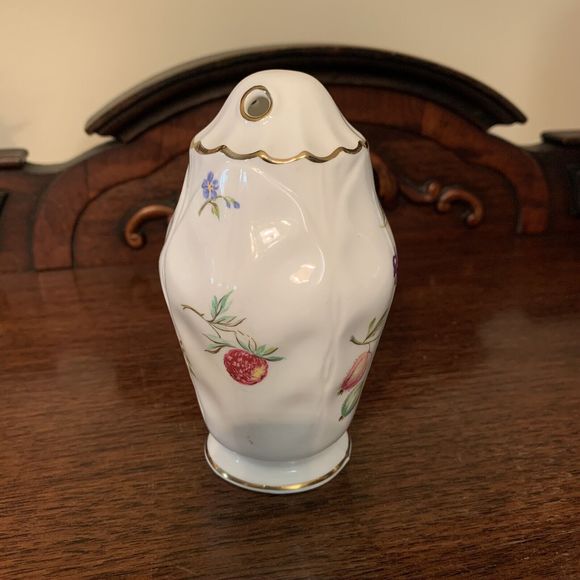 Aynsley Florida White Sugar Pepper Shaker Gold Trim Fruits Pear Apple England - Picture 5 of 8